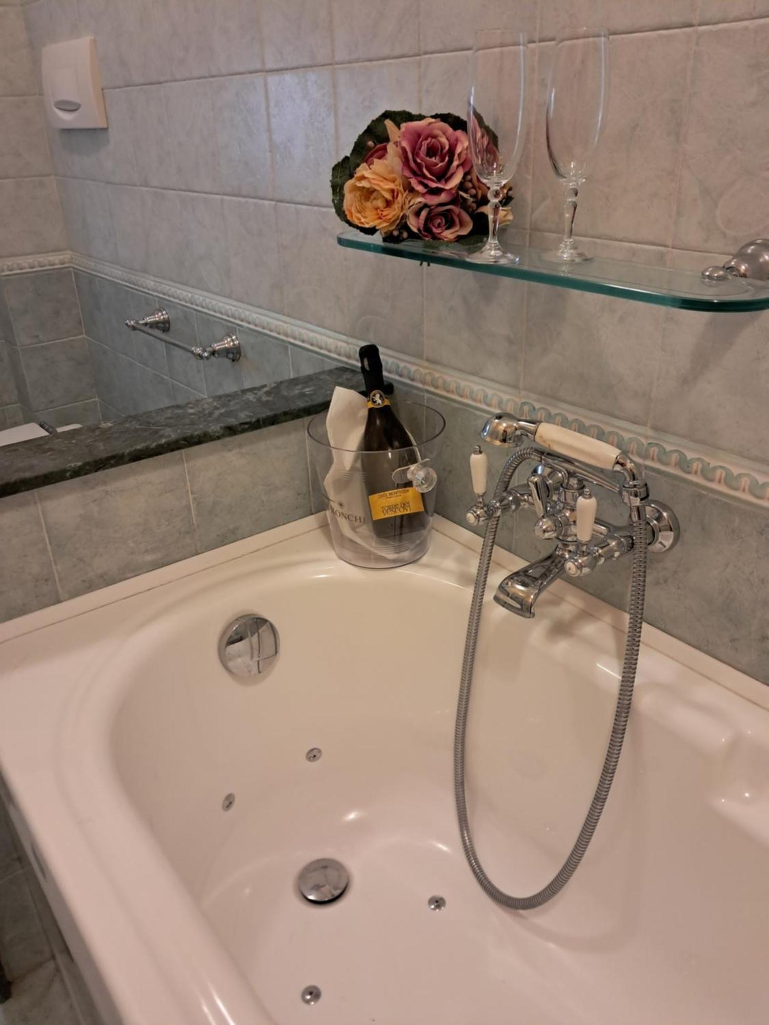 Roses House Διαμέρισμα Porto San Giorgio Εξωτερικό φωτογραφία